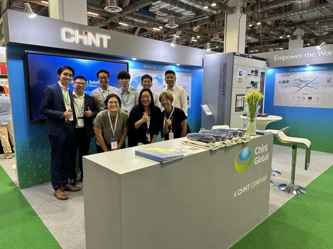 Sunlight x CHINT exhibition team at Data Center World Asia 2022